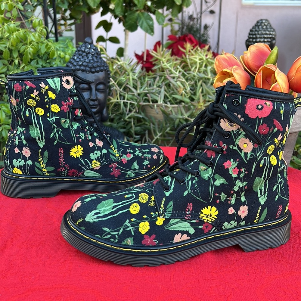 🌸🌺 Dr. Martens Wild Botanics Floral 1460 Boots 🌺🌸